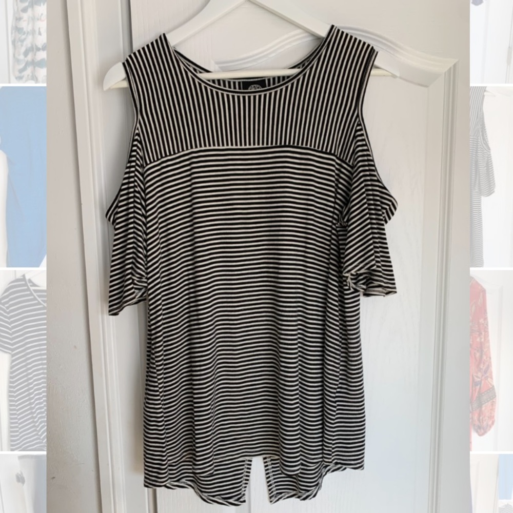 Black white cold shoulder tank LARGE with back slit